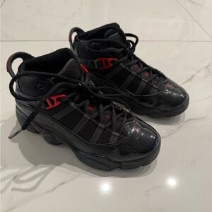 Jordan  Black Red Sneakers